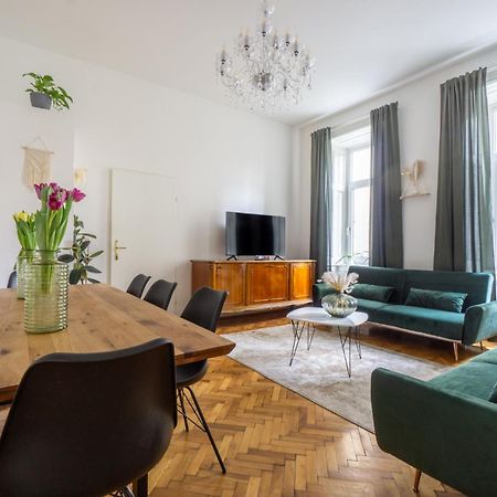 Central Apartment In Viennese Old Building 外观 照片